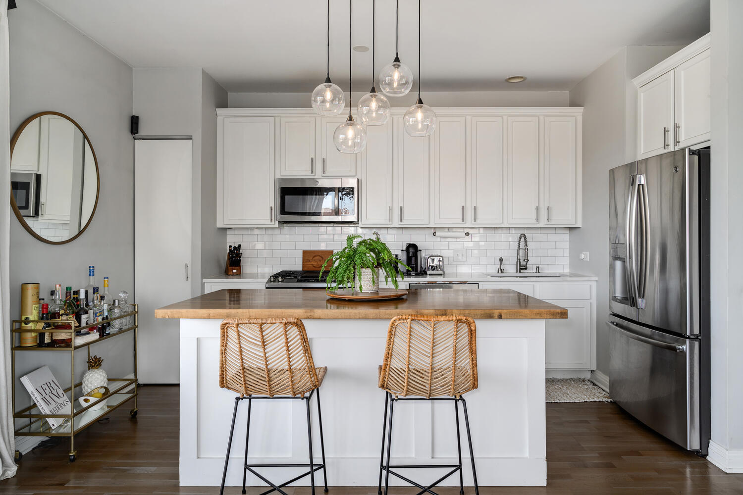 859 W Erie Street Unit: 501