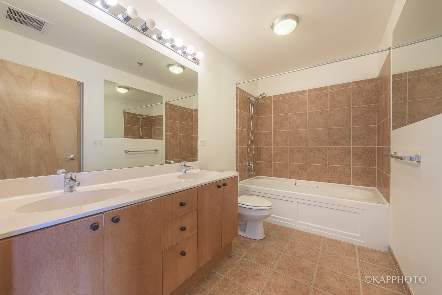 1620 S Michigan Avenue Unit: 519