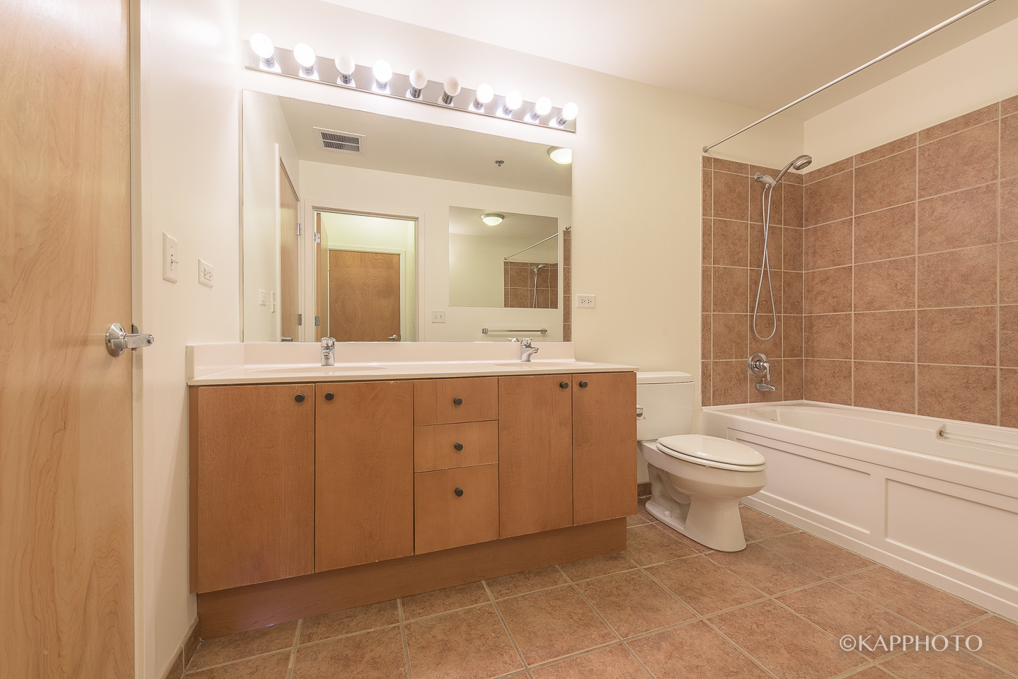 1620 S Michigan Avenue Unit: 519