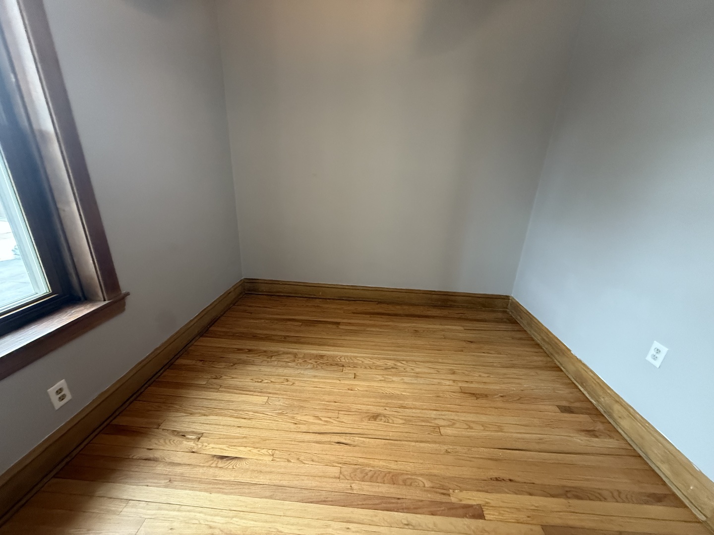 5217 W Cuyler Avenue Unit: 2E