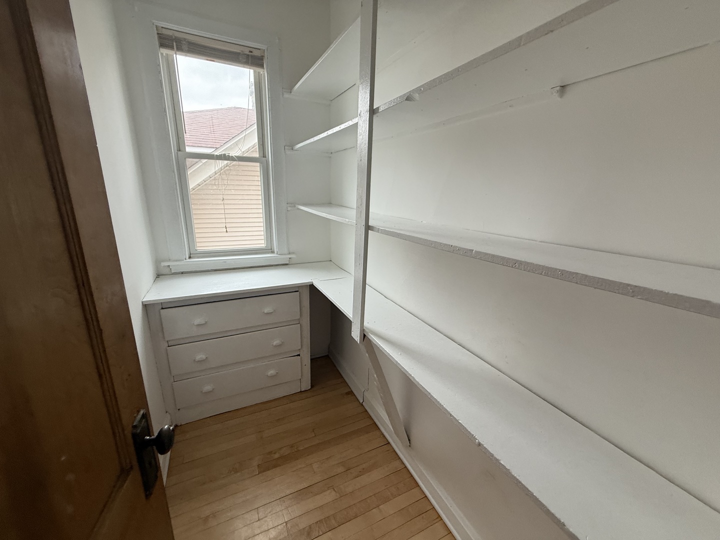 5217 W Cuyler Avenue Unit: 2E