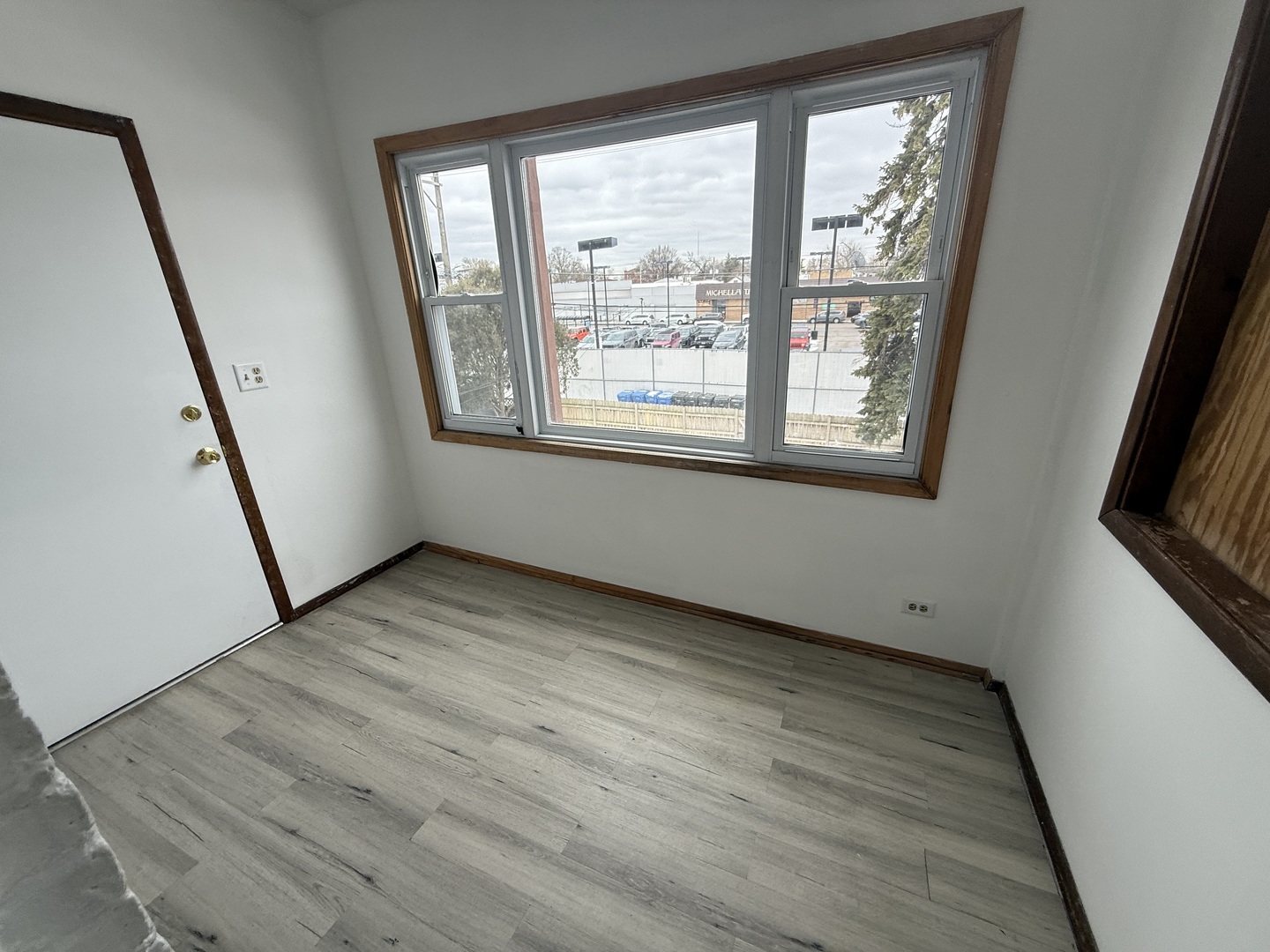 5217 W Cuyler Avenue Unit: 2E