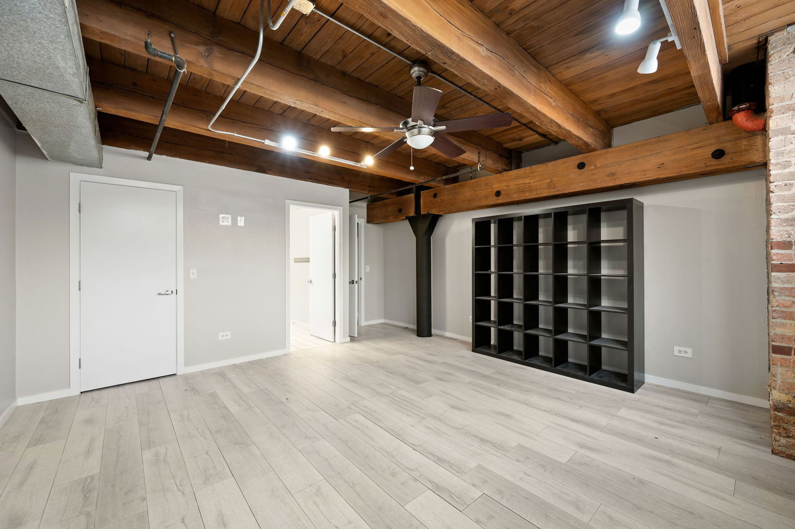 701 W Jackson Boulevard Unit: 102