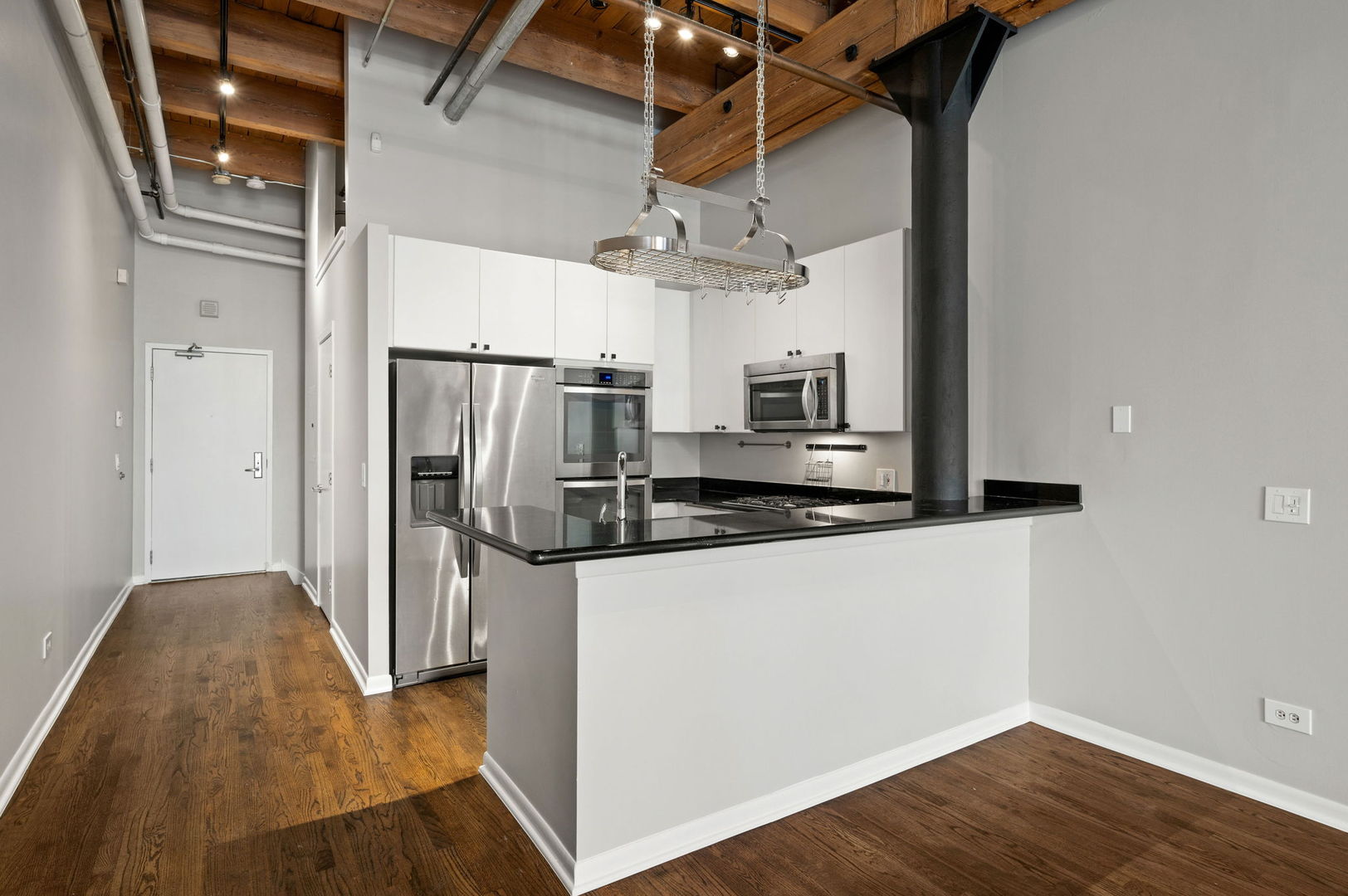 701 W Jackson Boulevard Unit: 102