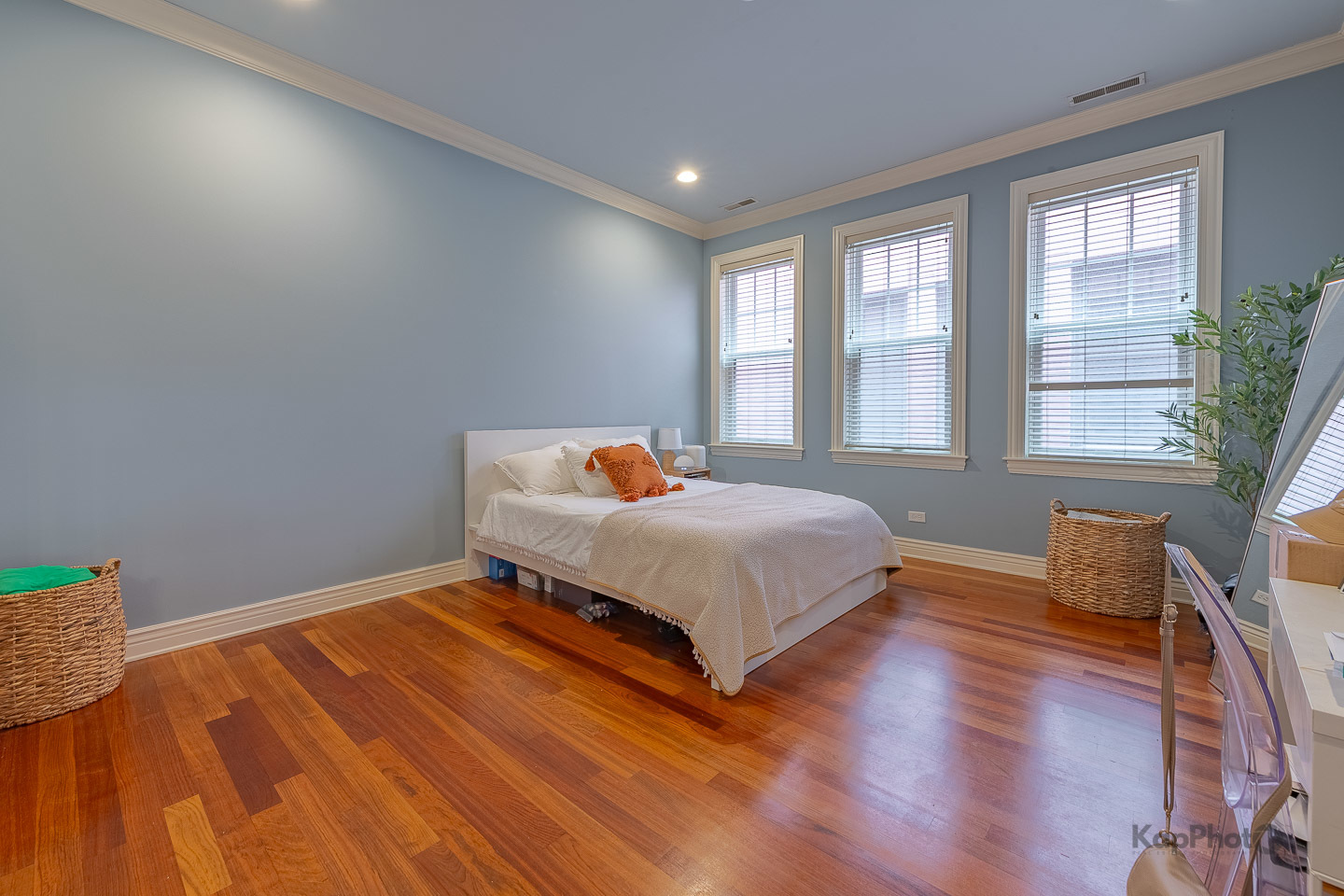 1148 W Monroe Street Unit: 5NW