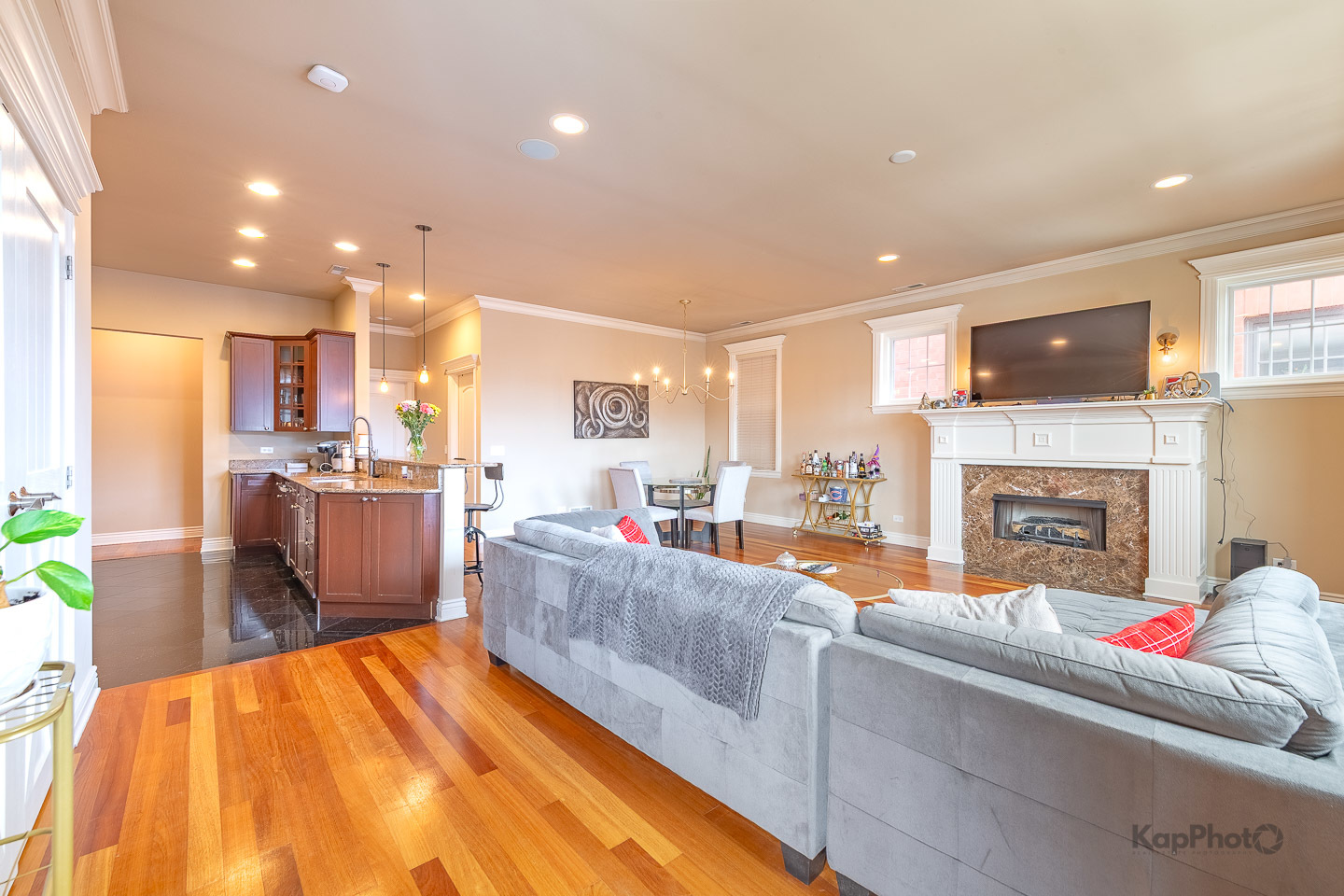 1148 W Monroe Street Unit: 5NW