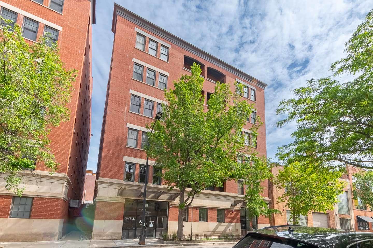 1148 W Monroe Street Unit: 5NW