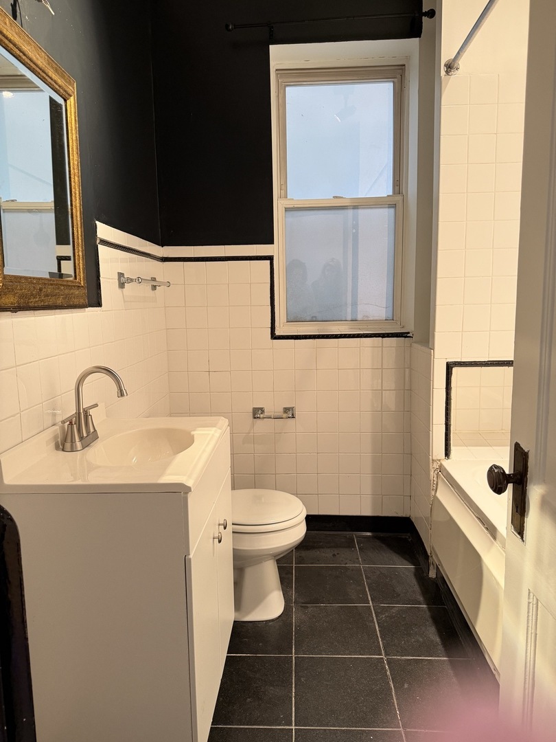 2453 N Tripp Avenue Unit: 1