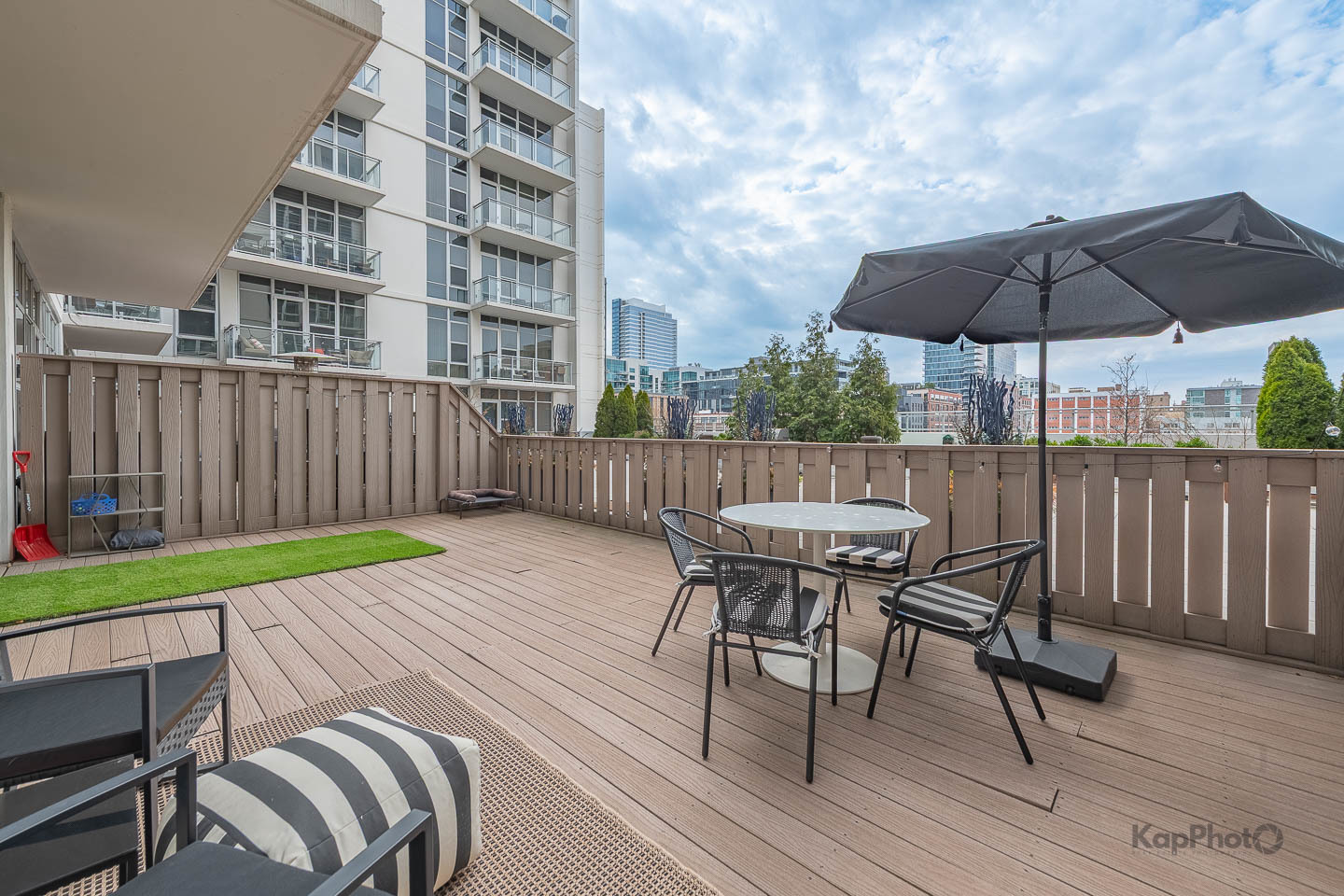 901 W Madison Street Unit: 403