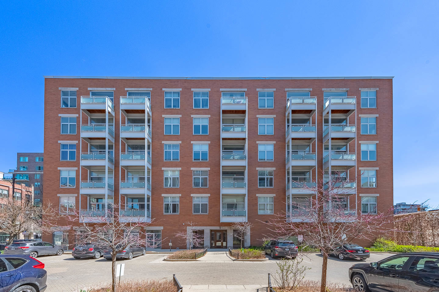 939 W Madison Street Unit: 403