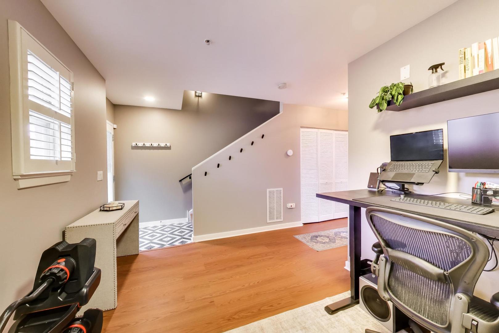49 E 23rd Street
