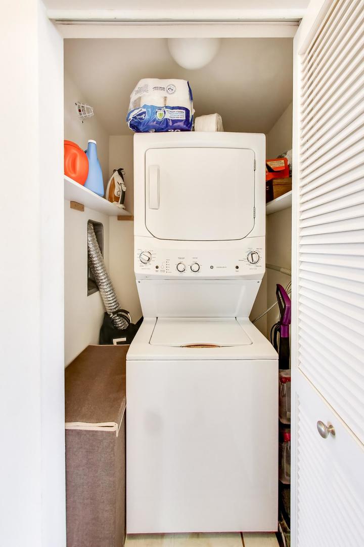 49 E 23rd Street