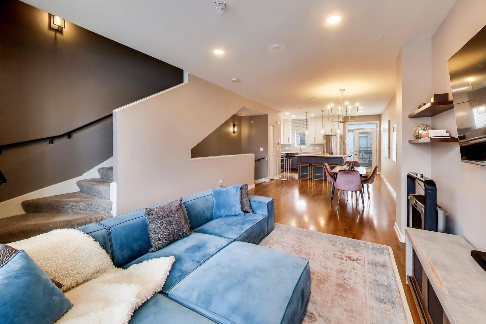49 E 23rd Street