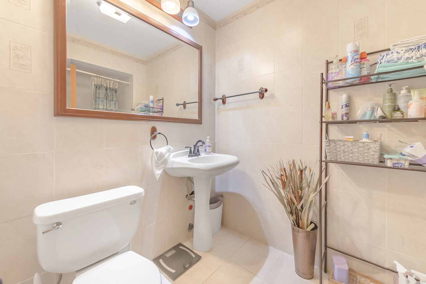 2033 Sherman Avenue Unit: 507