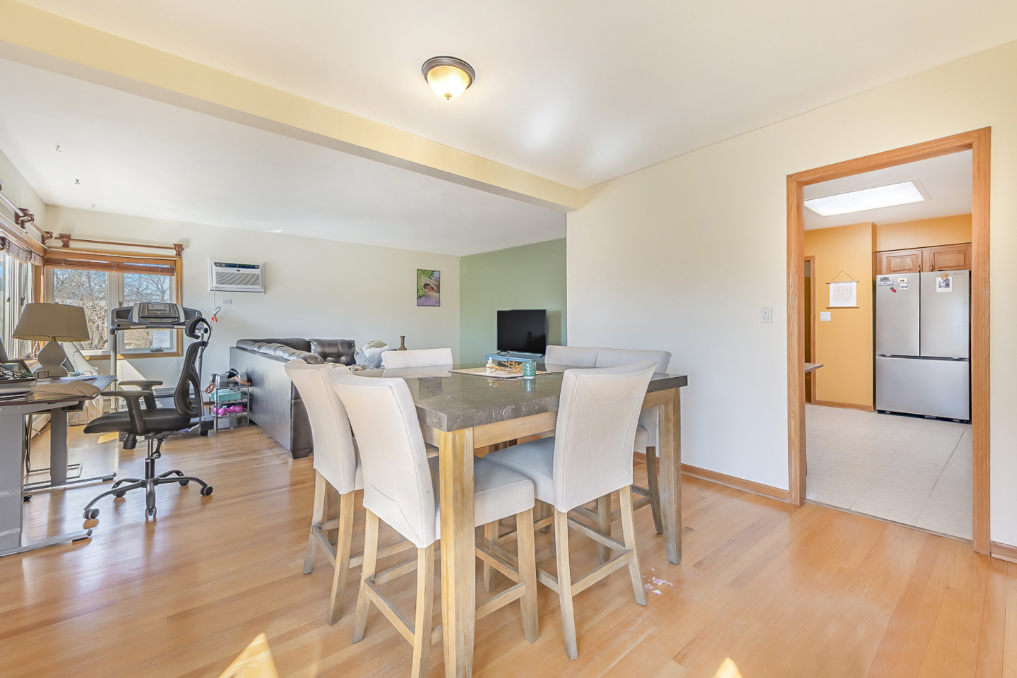 2033 Sherman Avenue Unit: 507