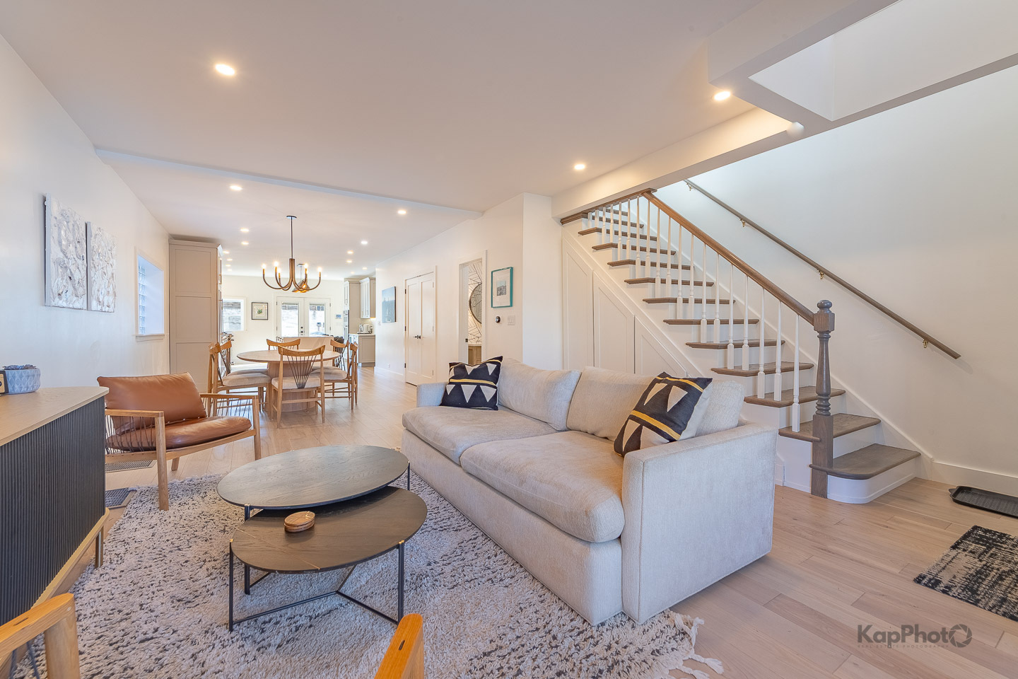 2921 N Seeley Avenue