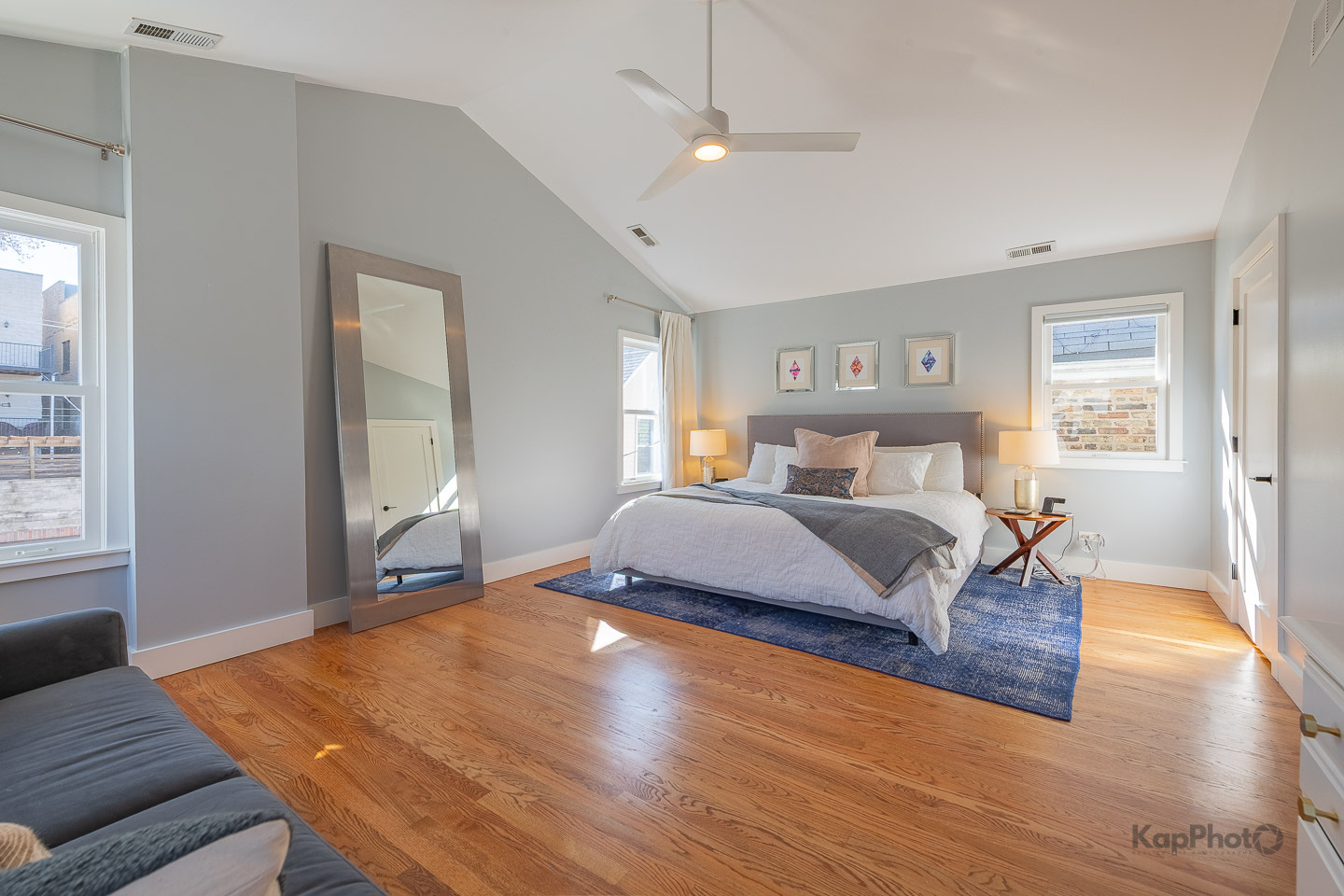 2921 N Seeley Avenue