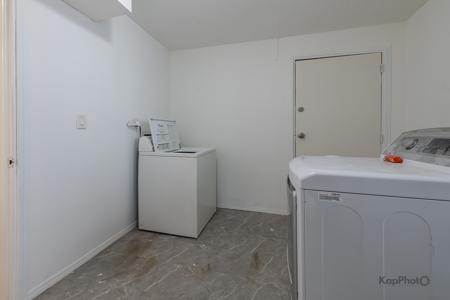 2642 W Superior Street