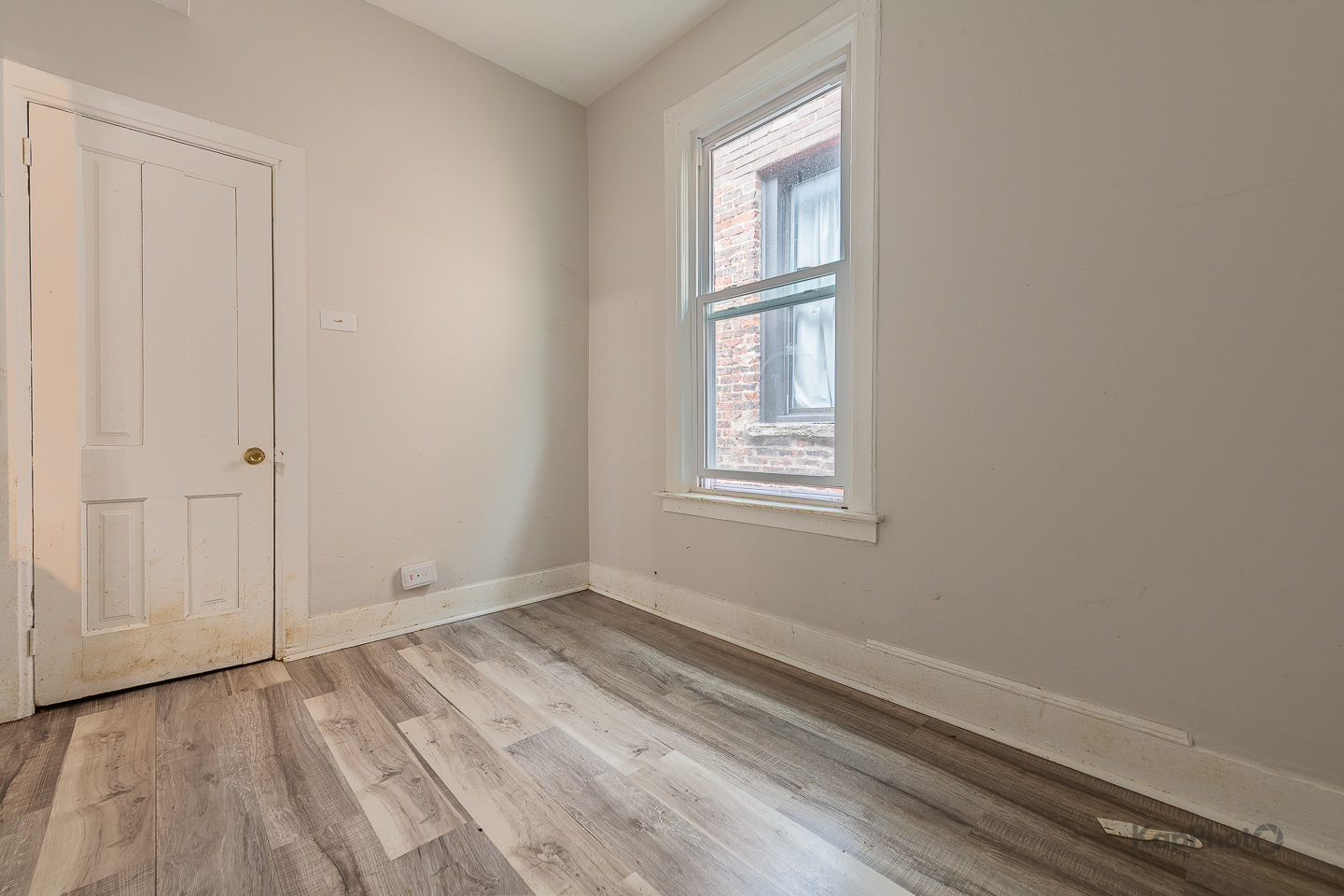 2642 W Superior Street