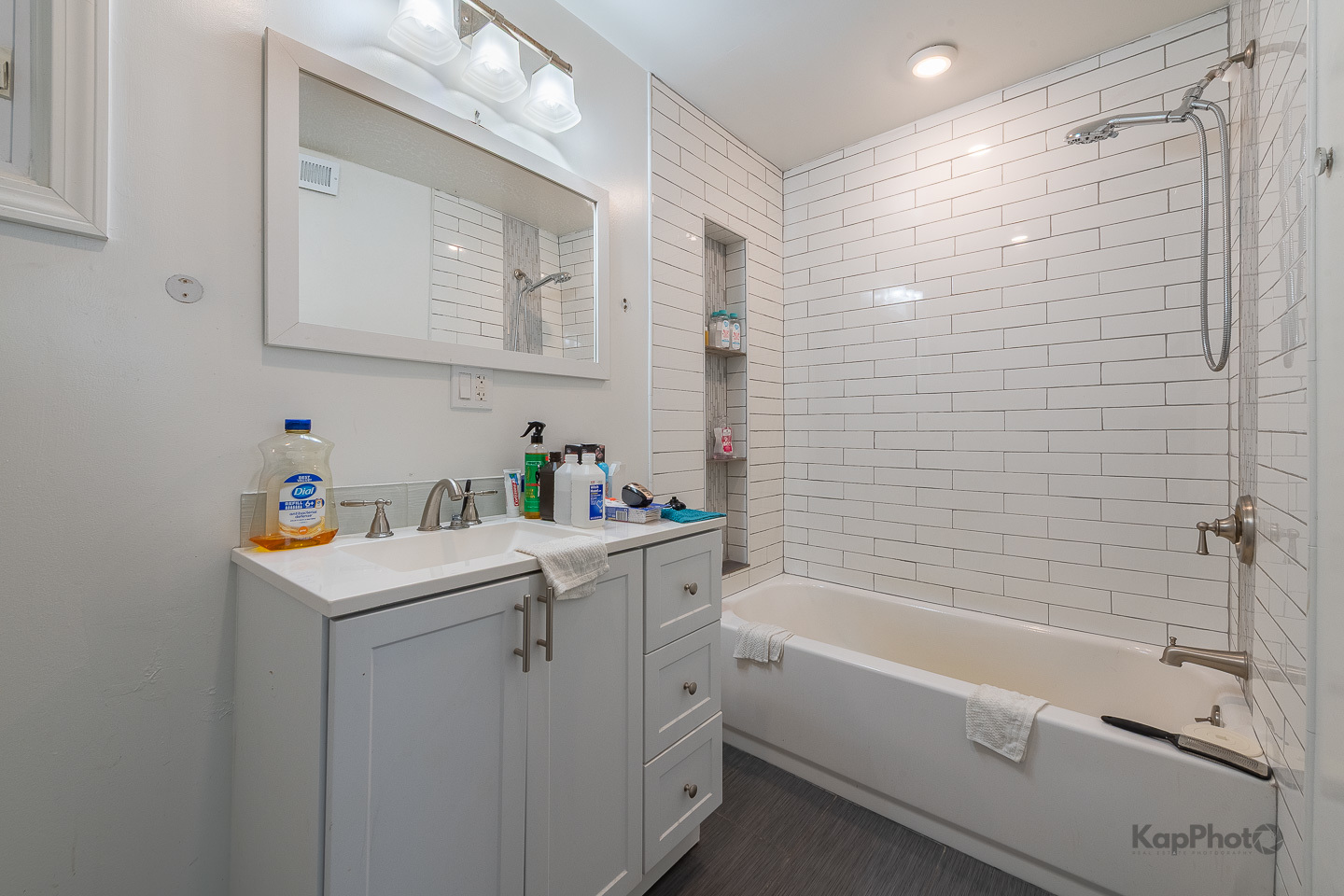 2642 W Superior Street