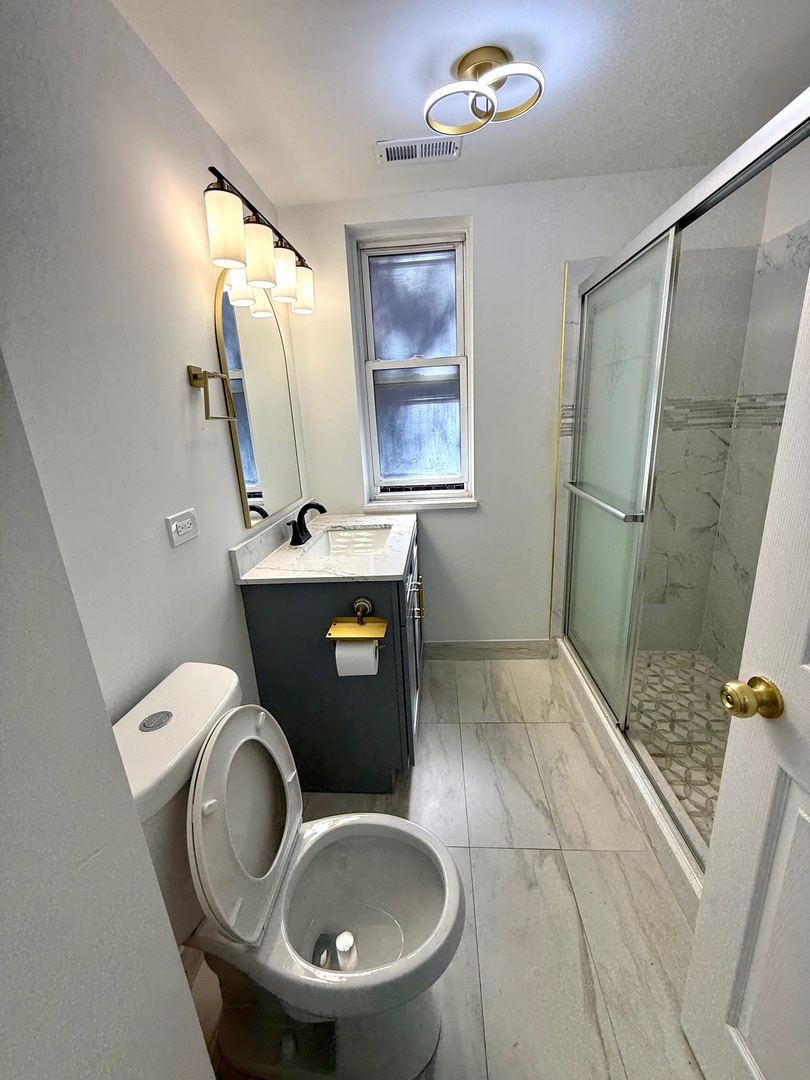 4357 S Whipple Street Unit: 2