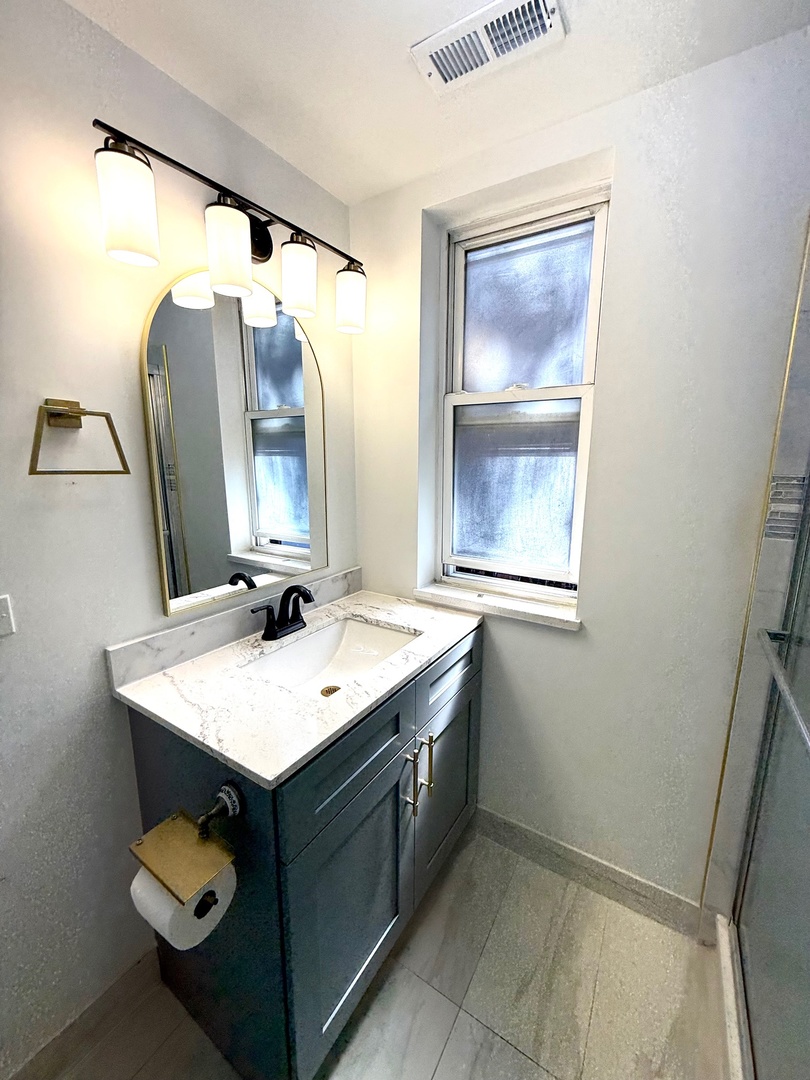 4357 S Whipple Street Unit: 2