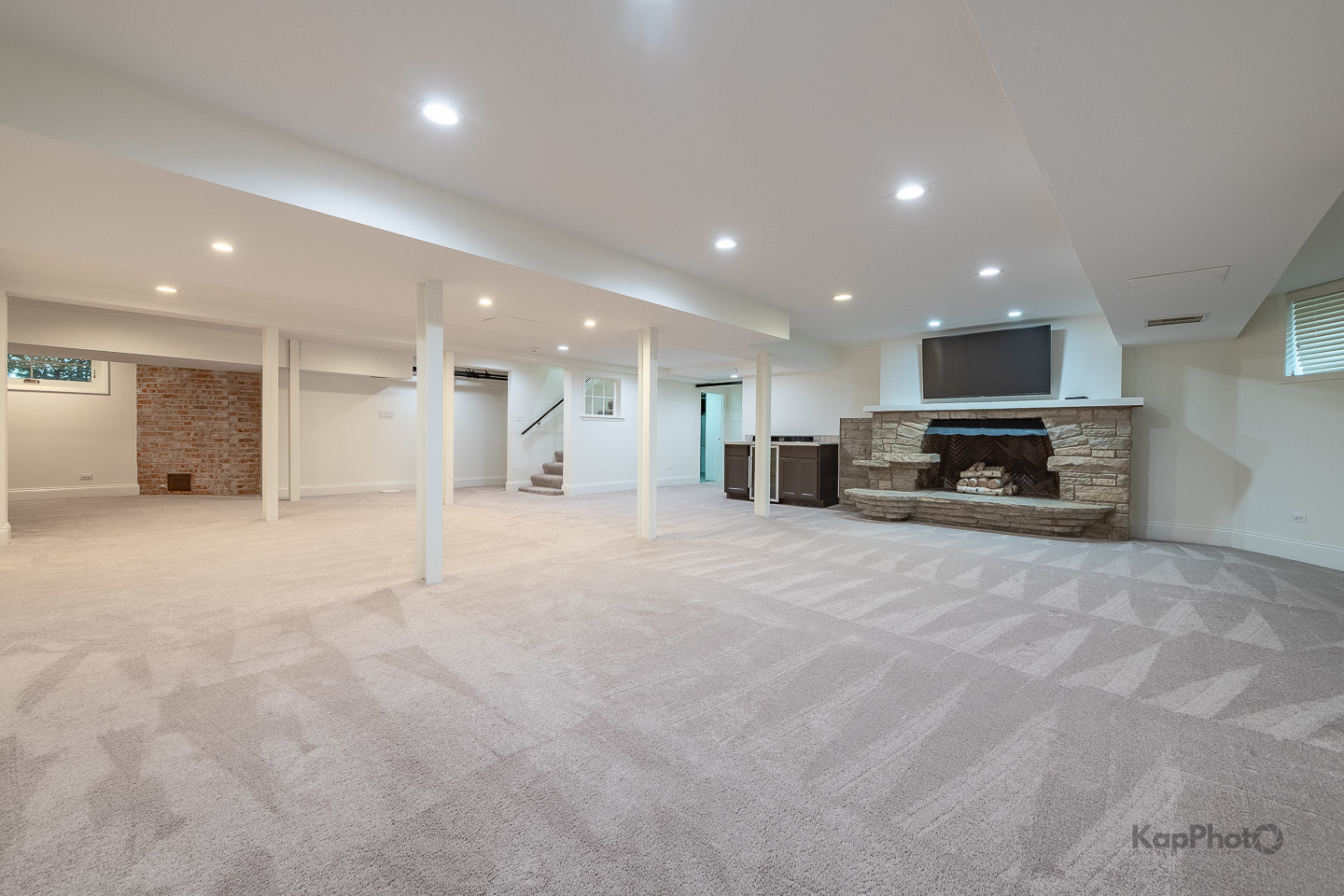 417 E 3rd Street