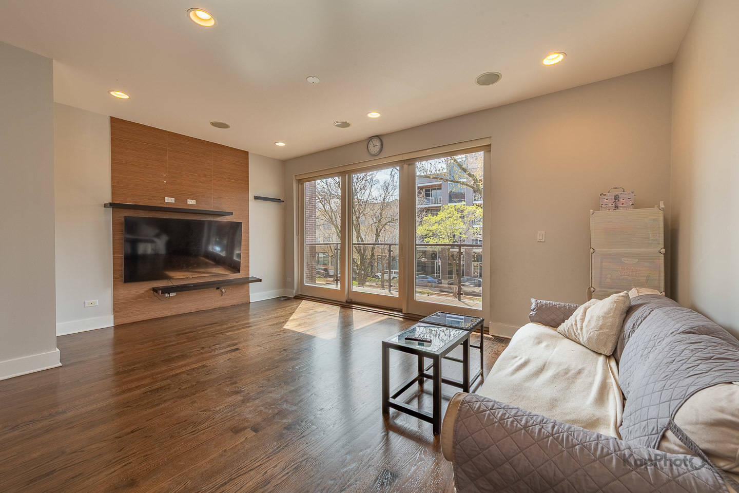 3839 N Ashland Avenue Unit: 2