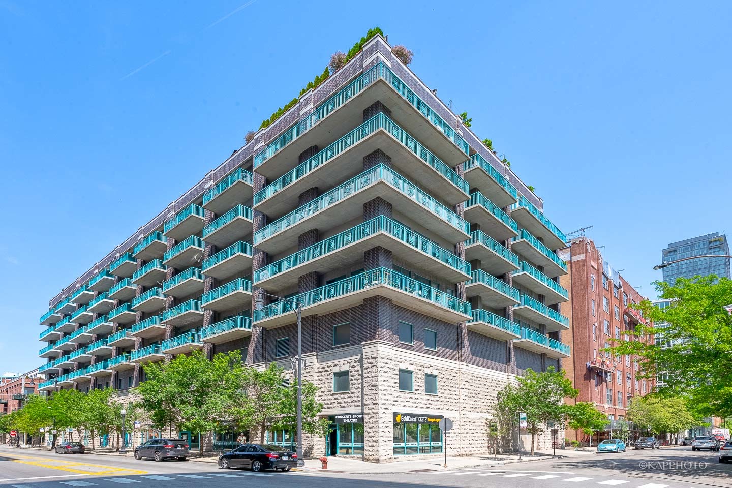 910 W Madison Street Unit: 609