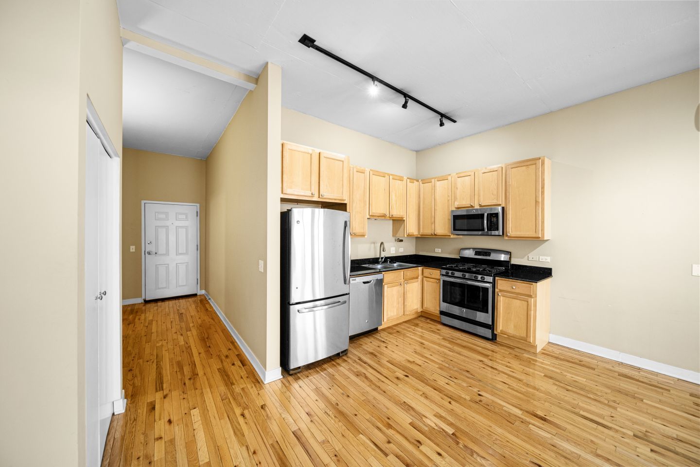 910 W Madison Street Unit: 609