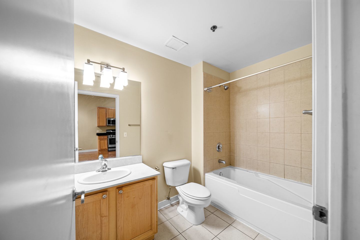 910 W Madison Street Unit: 609