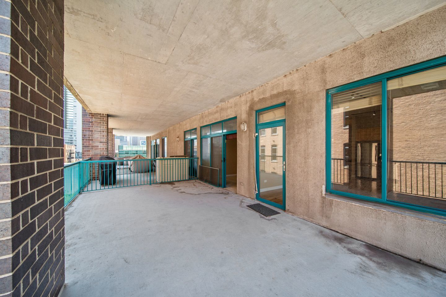 910 W Madison Street Unit: 609