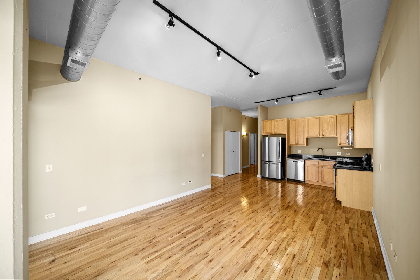 910 W Madison Street Unit: 609