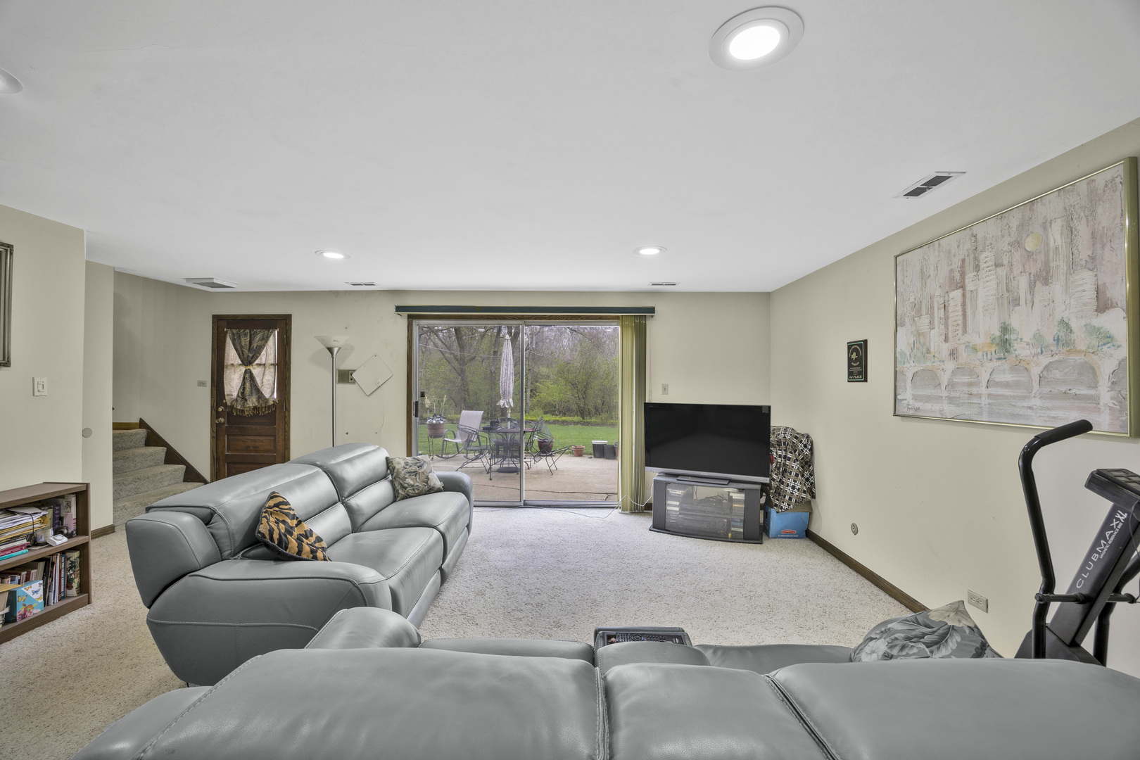 19213 Center Avenue