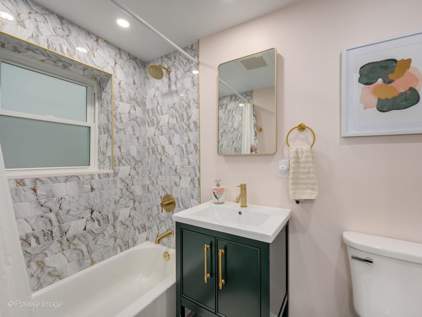 3043 N HAMILTON Avenue