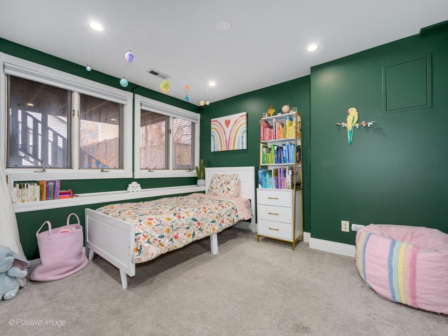 3043 N HAMILTON Avenue