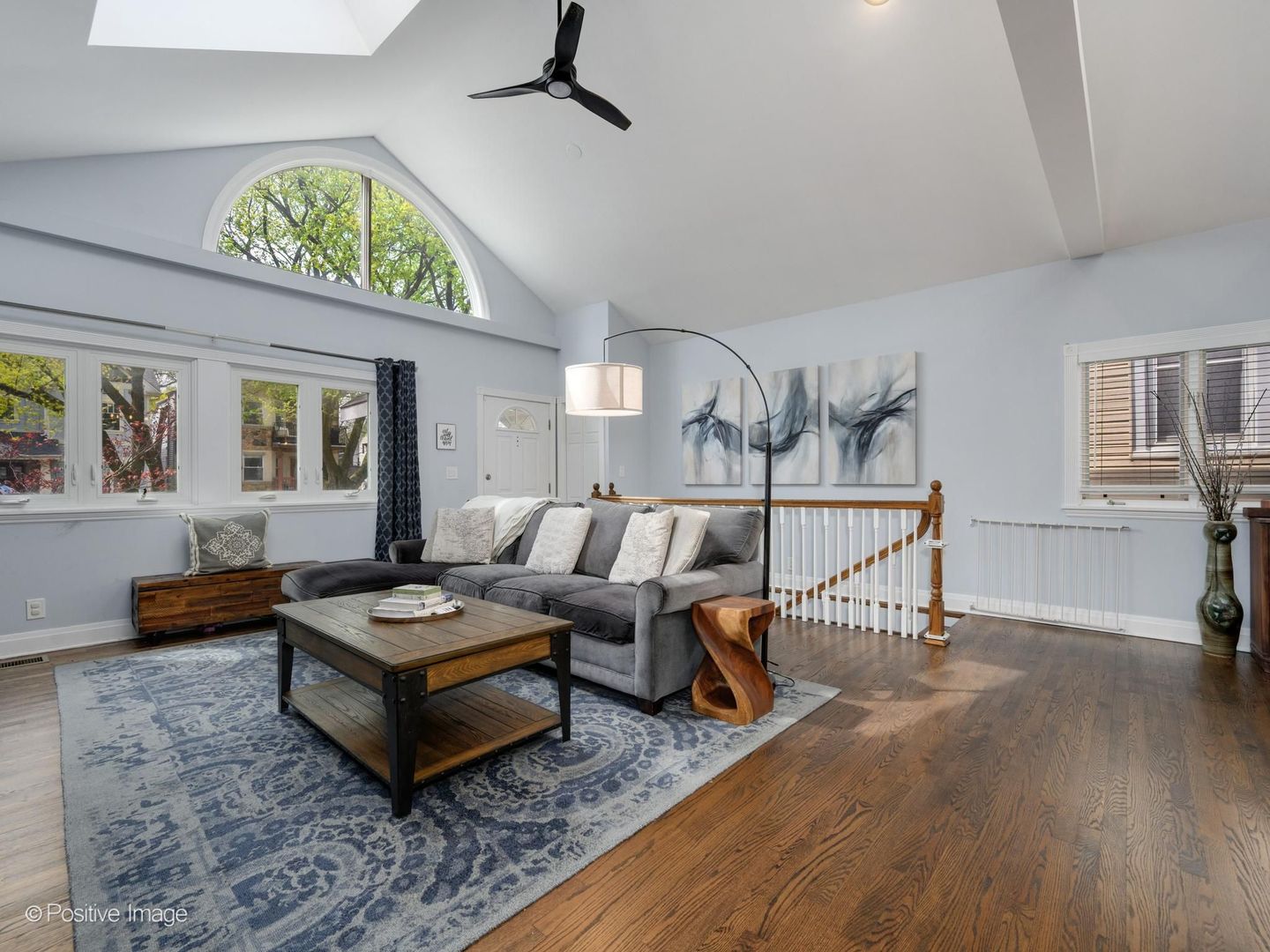 3043 N HAMILTON Avenue