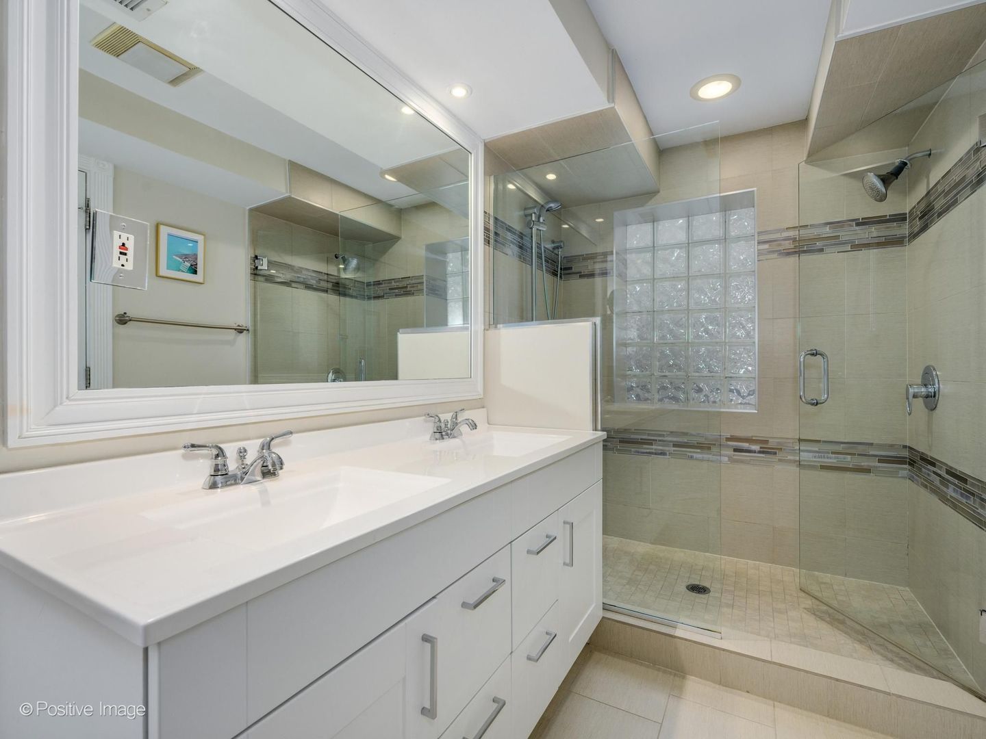 3043 N HAMILTON Avenue