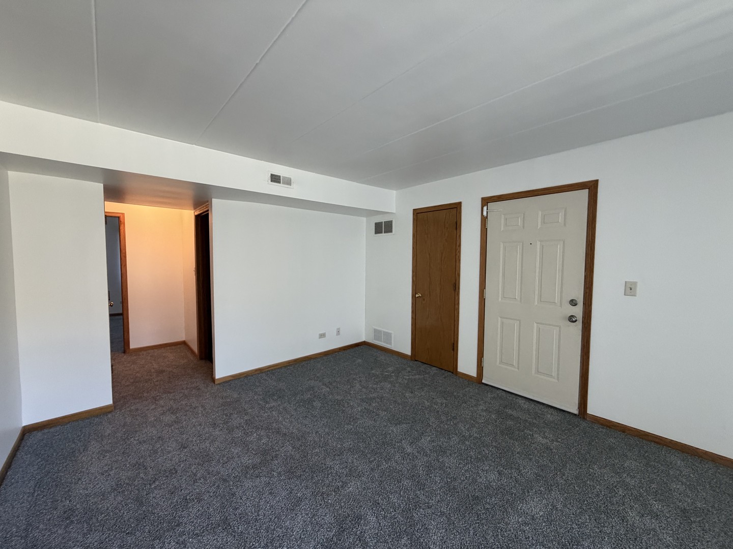 8659 Meade Avenue Unit: 1N