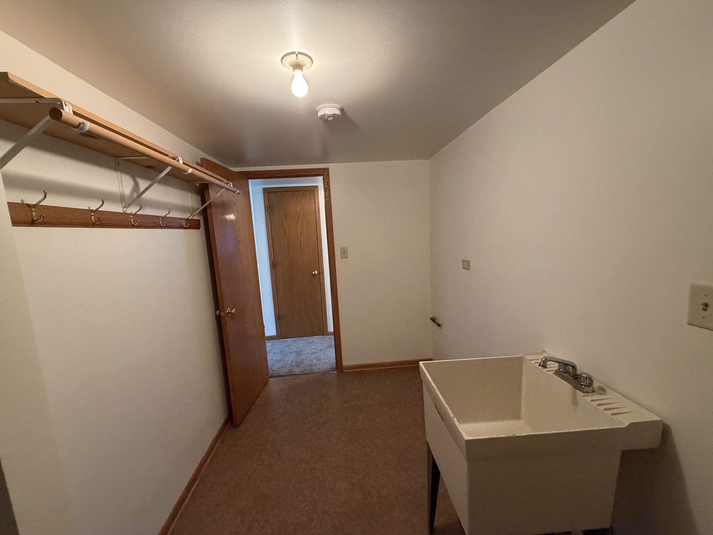 8659 Meade Avenue Unit: 1N