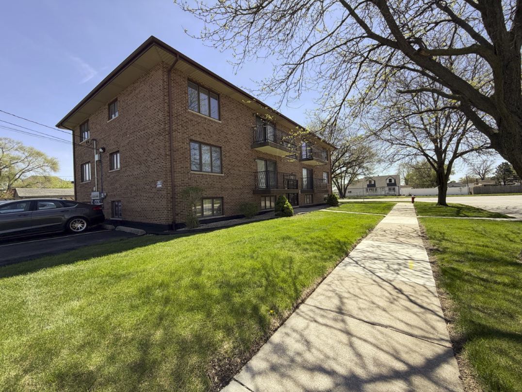 8659 Meade Avenue Unit: 1N