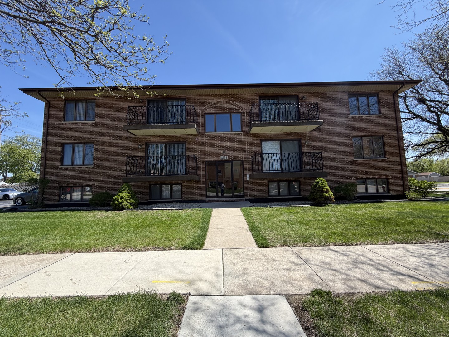 8659 Meade Avenue Unit: 1N