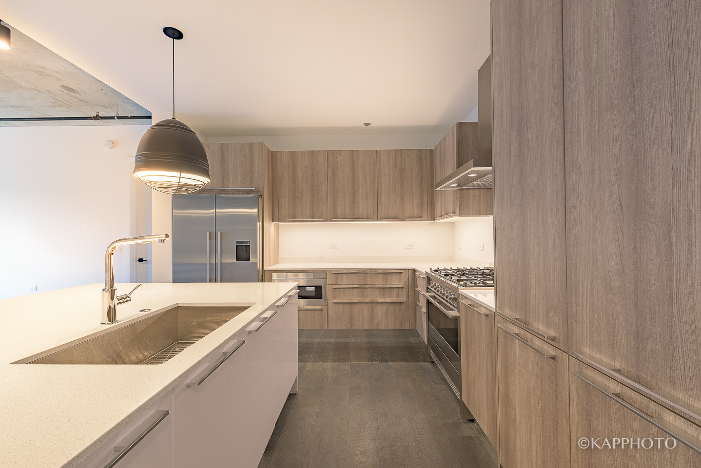 111 S Peoria Street Unit: 212