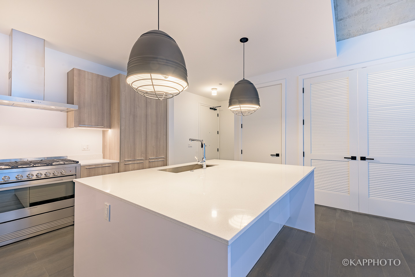 111 S Peoria Street Unit: 212