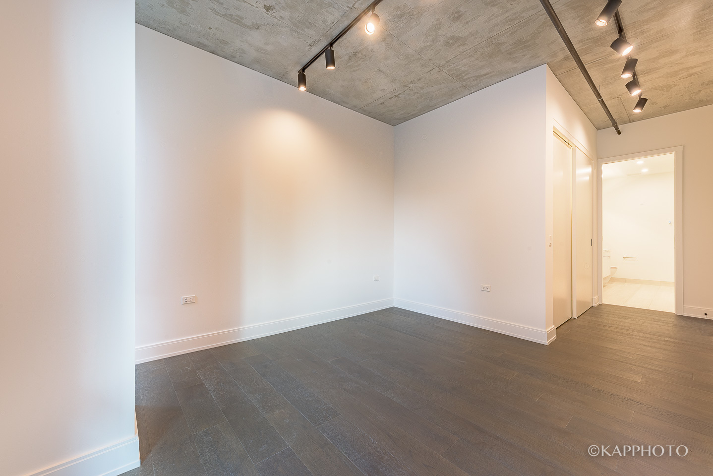 111 S Peoria Street Unit: 212