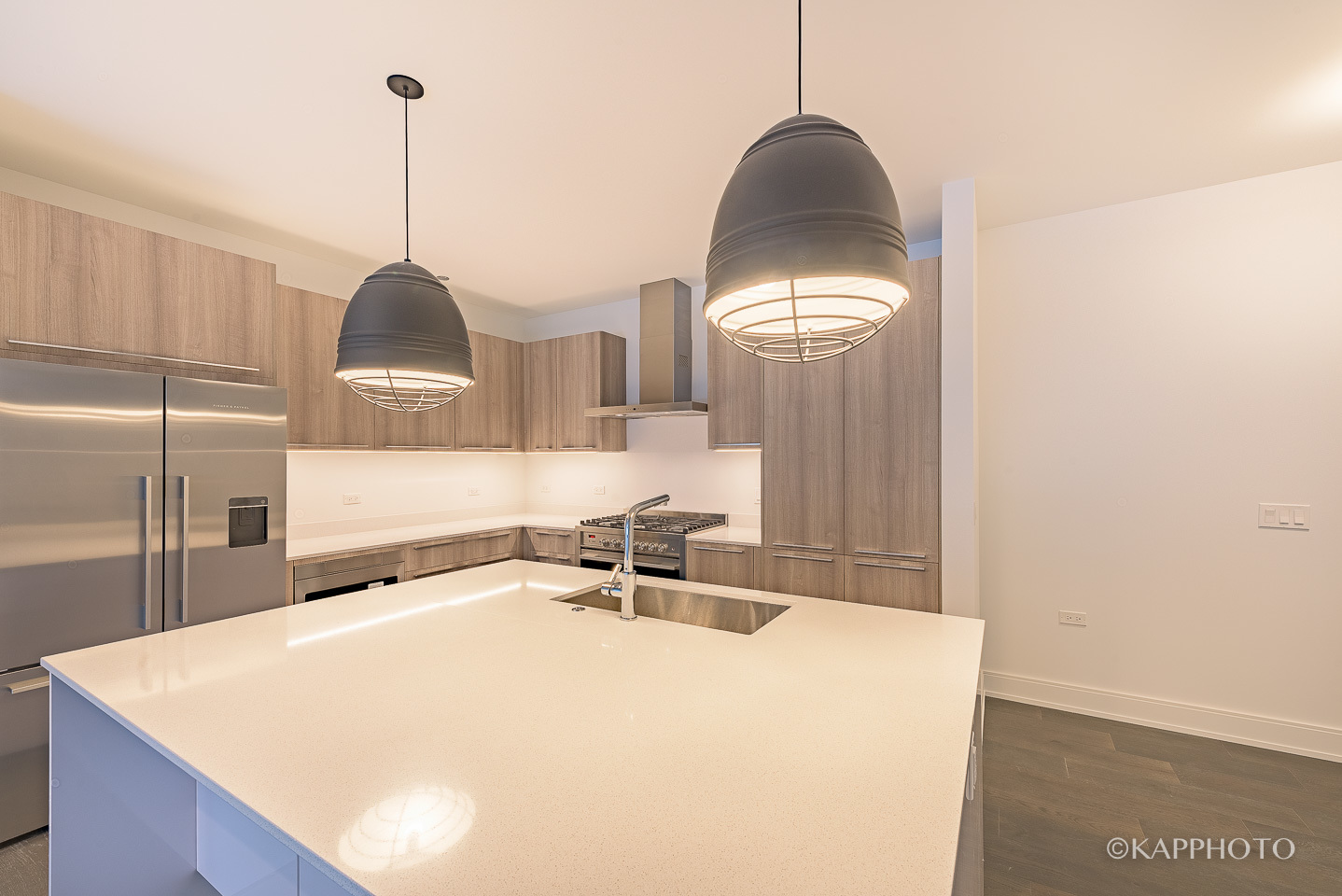 111 S Peoria Street Unit: 212