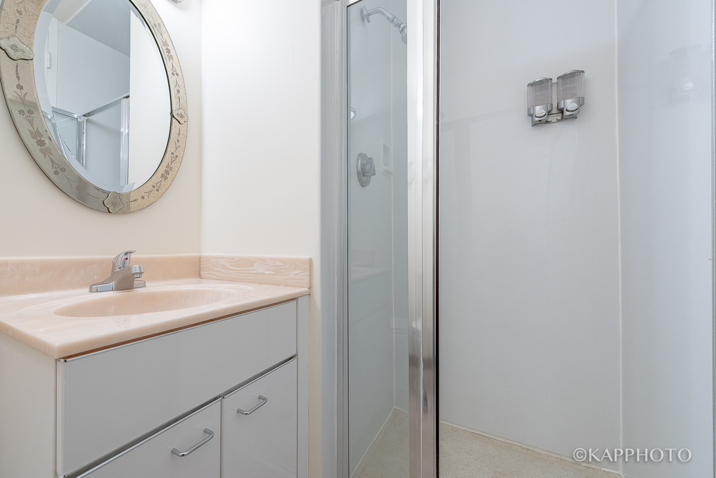 900 N Lake Shore Drive Unit: 702