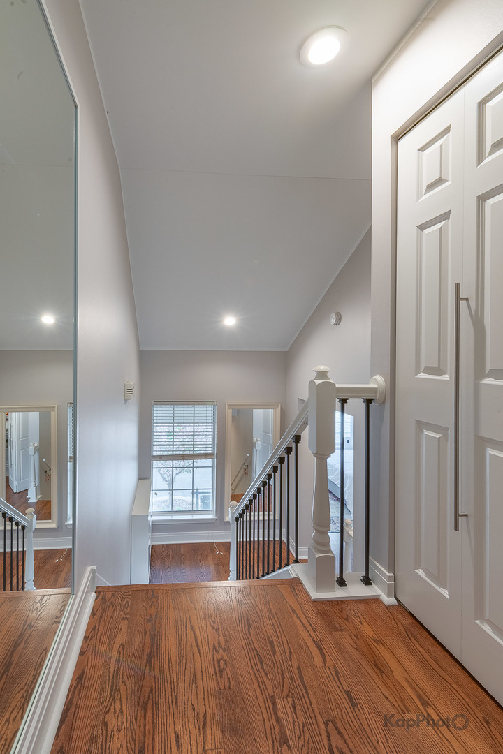 3801 N Milwaukee Avenue Unit: C
