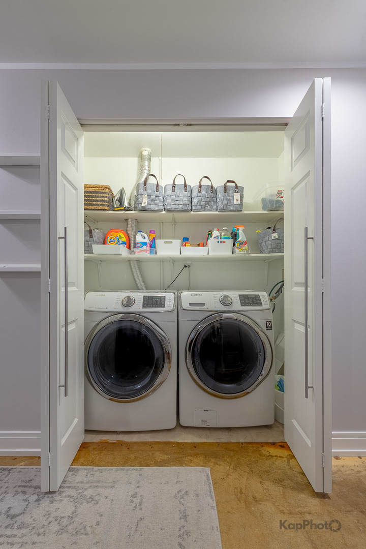 3801 N Milwaukee Avenue Unit: C
