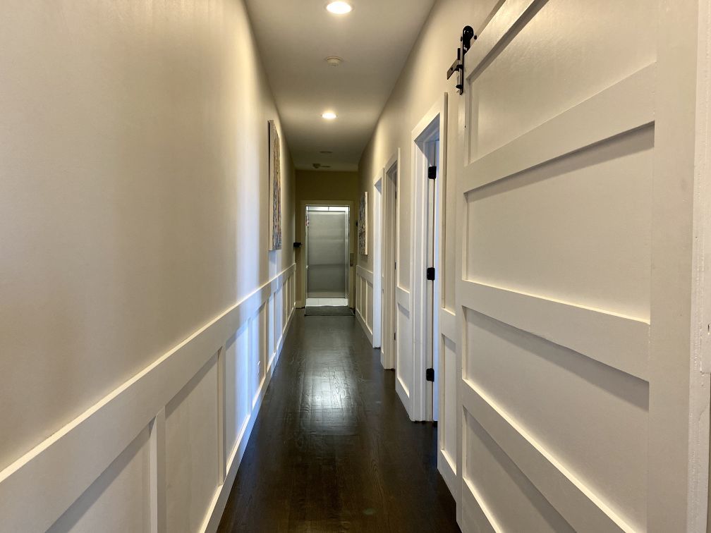 744 N May Street Unit: 401